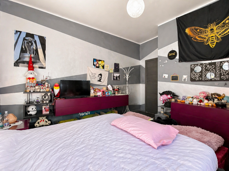 In una delle zone più richieste di Vicenza, nel quartiere Cattane, proponiamo in vendita un appar...