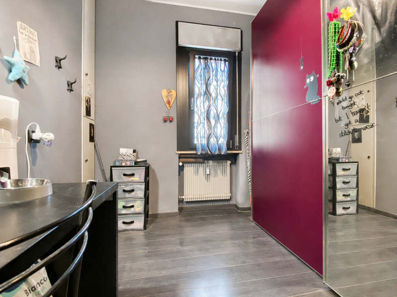 In una delle zone più richieste di Vicenza, nel quartiere Cattane, proponiamo in vendita un appar...