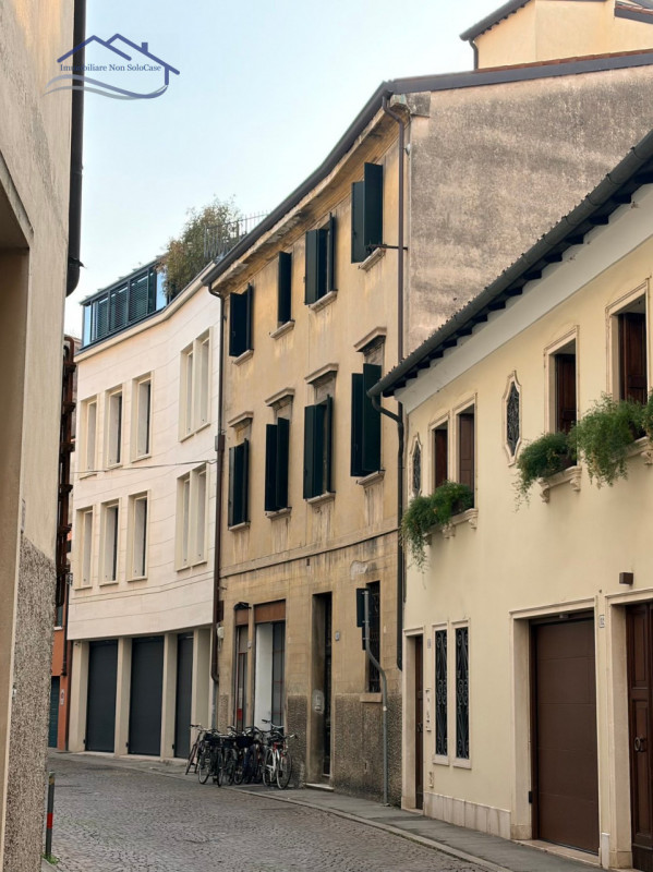 PADOVA - Centro Storico: Immobiliare Non Solo Case propone in esclusiva intera palazzina riedific...