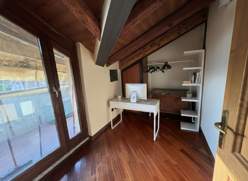 Attico su due livelli in zona Savonarola: vista, comfort e stile nel cuore di Padova

In una dell...