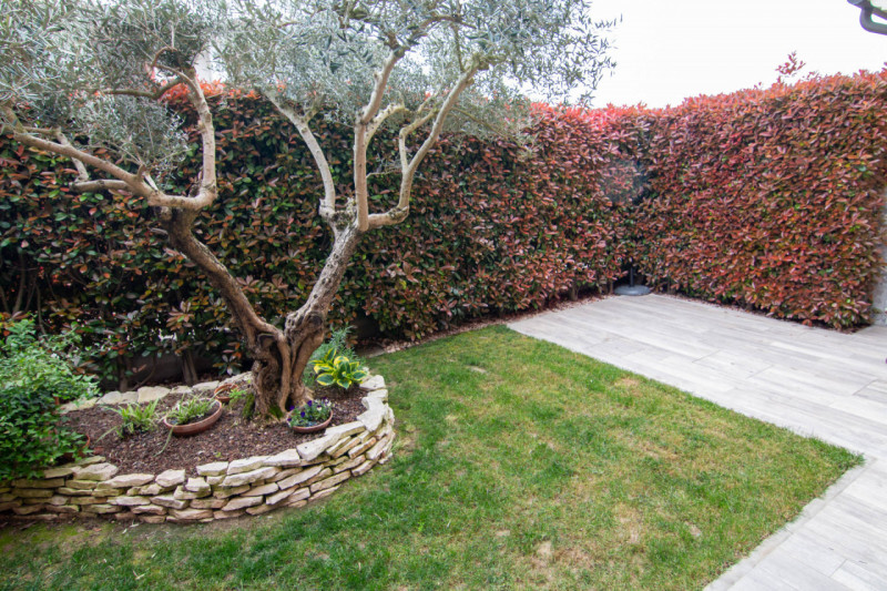 A Piovega proponiamo in vendita un' esclusiva porzione centrale di trifamiliare costruita nel 200...