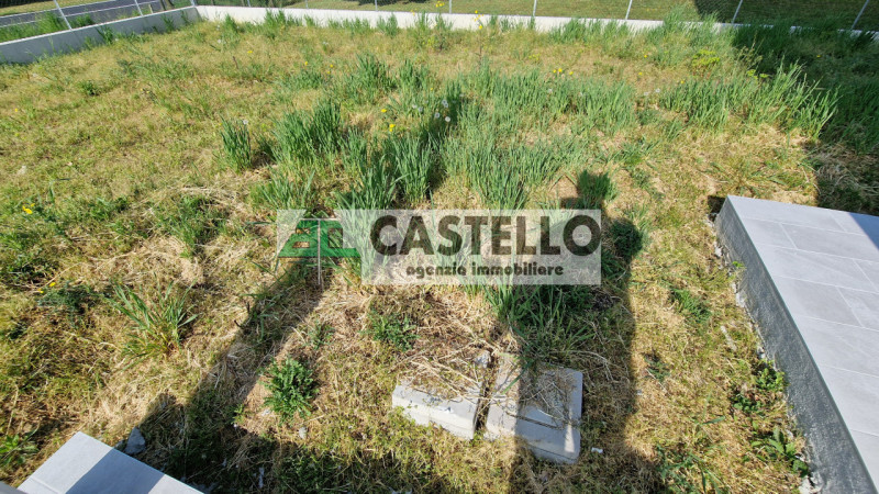 Santa Giustina in Colle a 1km dal centro paese in zona verde proponiamo interessanti porzioni di ...