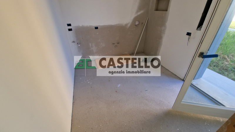 Santa Giustina in Colle a 1km dal centro paese in zona verde proponiamo interessanti porzioni di ...