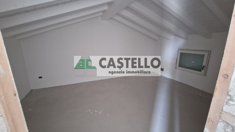 Santa Giustina in Colle a 1km dal centro paese in zona verde proponiamo interessanti porzioni di ...