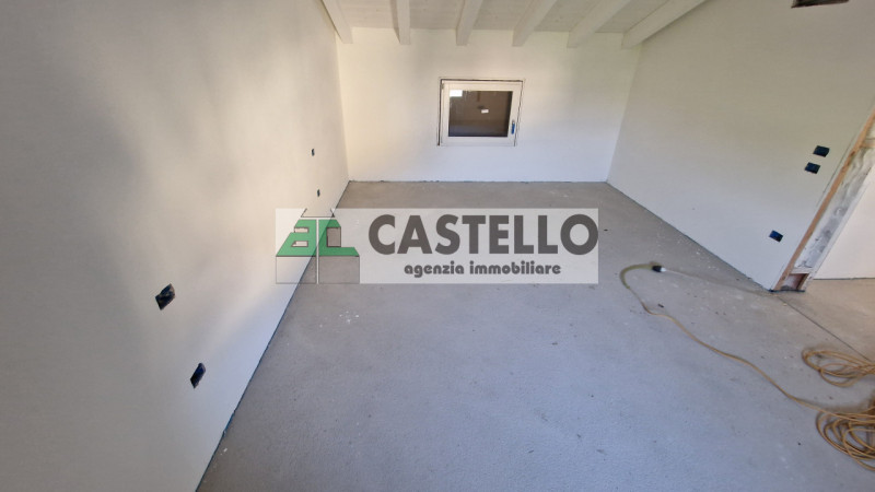 Santa Giustina in Colle a 1km dal centro paese in zona verde proponiamo interessanti porzioni di ...