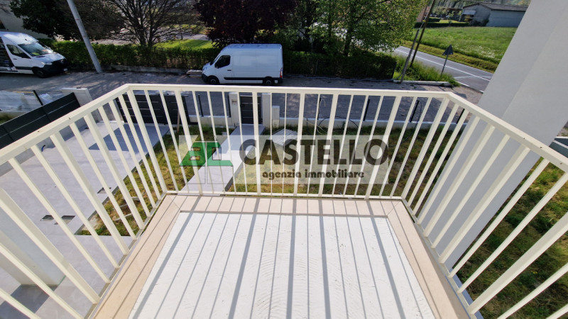 Santa Giustina in Colle a 1km dal centro paese in zona verde proponiamo interessanti porzioni di ...