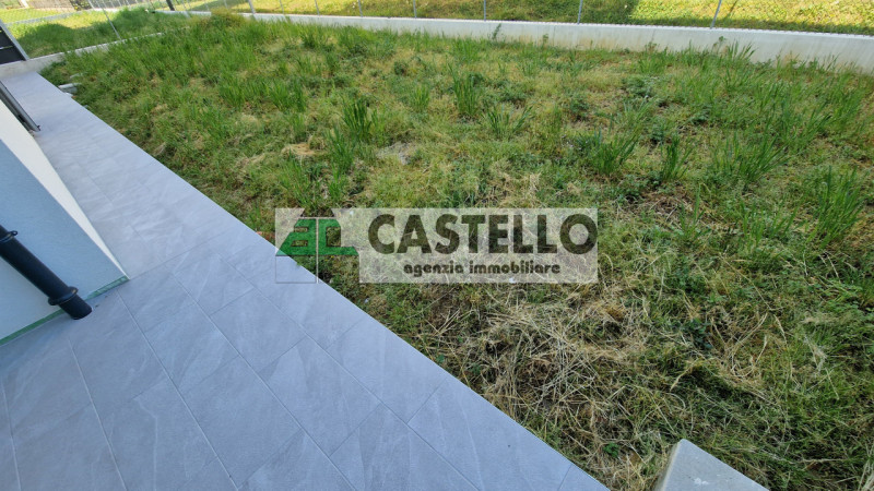 Santa Giustina in Colle a 1km dal centro paese in zona verde proponiamo interessanti porzioni di ...