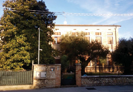 Rif. A.A.583-22

Vendita all'asta - abitazione in villini su 4 livelli in data 26 maggio 2026

De...