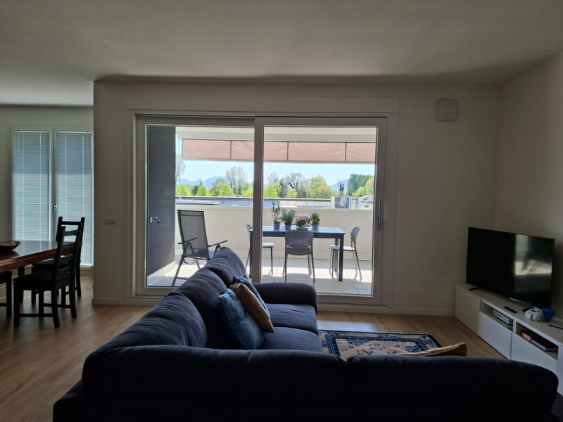 In una delle zone residenziali più belle di Rubano, proponiamo in vendita un luminoso appartament...