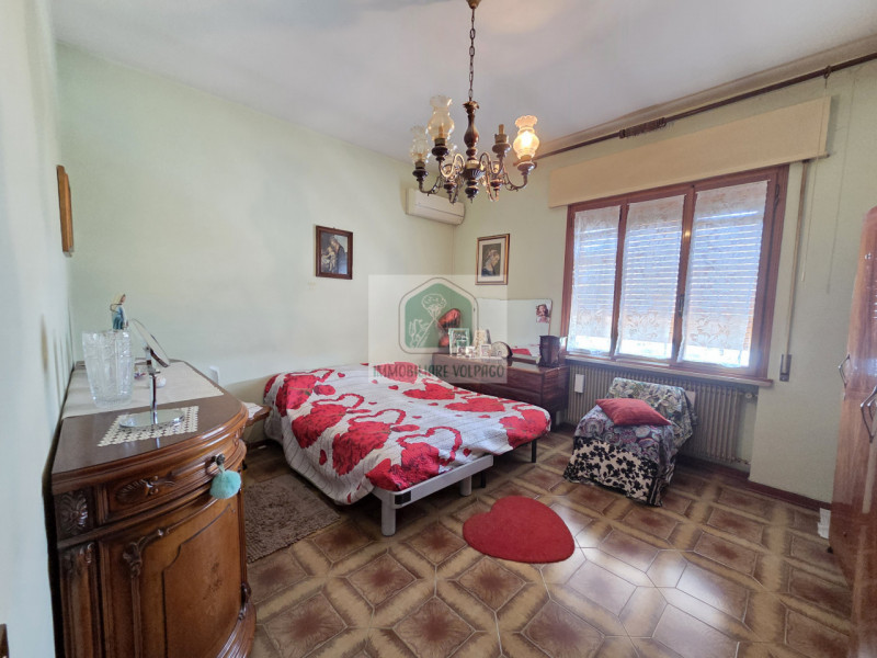 Ampia Casa Singola su Lotto di 1.150 mq – Soluzione Bi-familiare con Laboratorio

In zona tranqui...