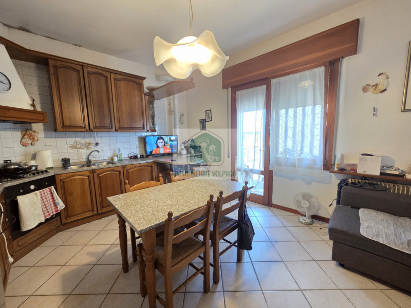 Ampia Casa Singola su Lotto di 1.150 mq – Soluzione Bi-familiare con Laboratorio

In zona tranqui...