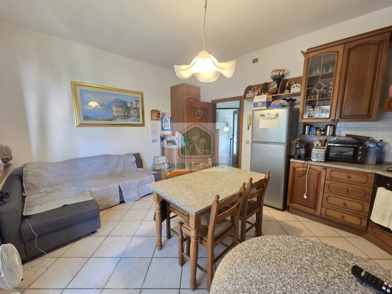 Ampia Casa Singola su Lotto di 1.150 mq – Soluzione Bi-familiare con Laboratorio

In zona tranqui...