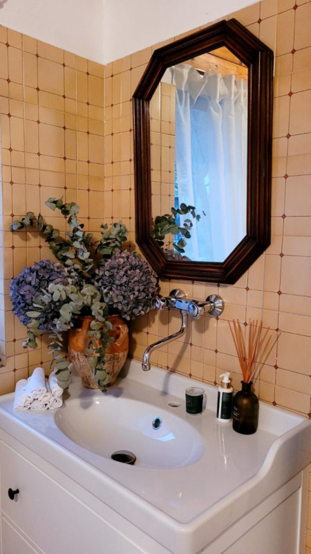 UNA CASA BIFAMILIARE E IL SUO SOGNO!

Dimenticati di essere nel 2026.
Dimenticati di tutti i prob...