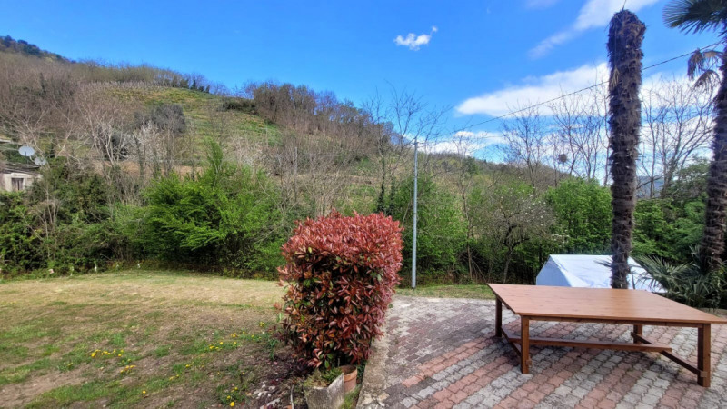 UNA CASA BIFAMILIARE E IL SUO SOGNO!

Dimenticati di essere nel 2026.
Dimenticati di tutti i prob...