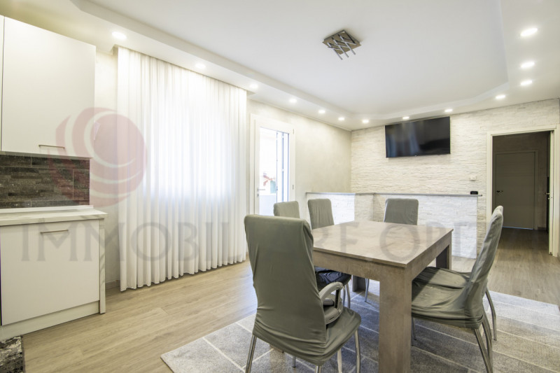 CASALSERUGO centro vendesi appartamento in zona residenziale completamente ristrutturato internam...