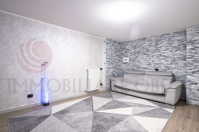 CASALSERUGO centro vendesi appartamento in zona residenziale completamente ristrutturato internam...