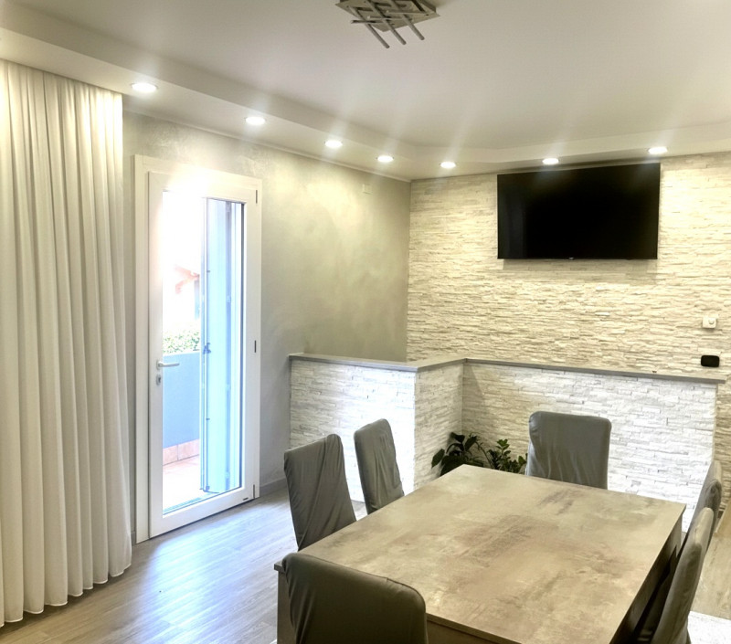 CASALSERUGO centro vendesi appartamento in zona residenziale completamente ristrutturato internam...