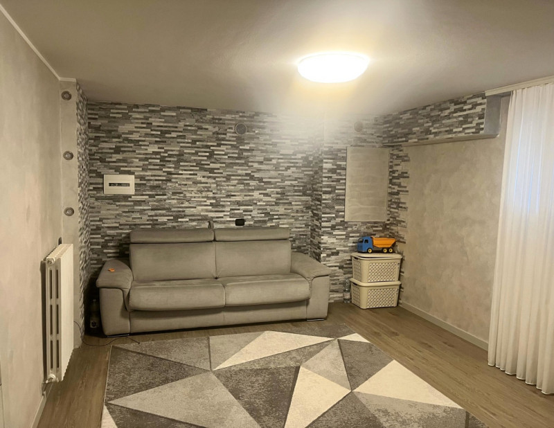 CASALSERUGO centro vendesi appartamento in zona residenziale completamente ristrutturato internam...