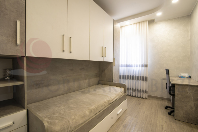 CASALSERUGO centro vendesi appartamento in zona residenziale completamente ristrutturato internam...