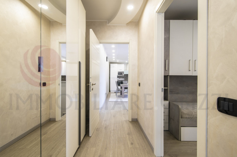 CASALSERUGO centro vendesi appartamento in zona residenziale completamente ristrutturato internam...