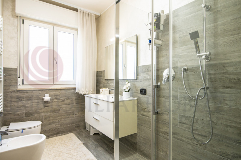 CASALSERUGO centro vendesi appartamento in zona residenziale completamente ristrutturato internam...