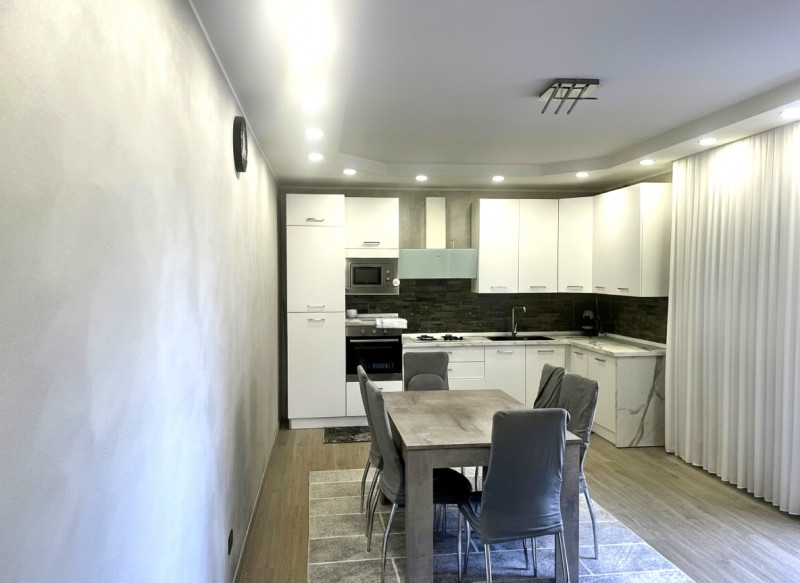 CASALSERUGO centro vendesi appartamento in zona residenziale completamente ristrutturato internam...