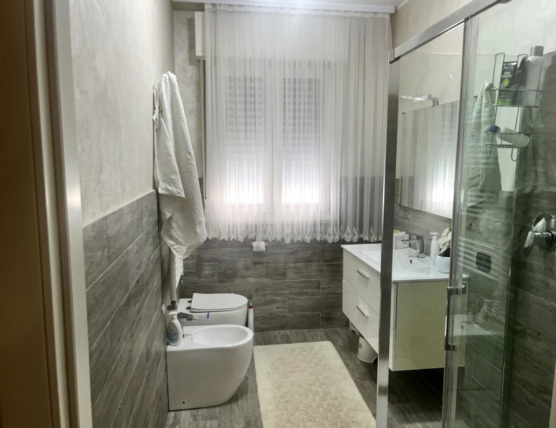 CASALSERUGO centro vendesi appartamento in zona residenziale completamente ristrutturato internam...