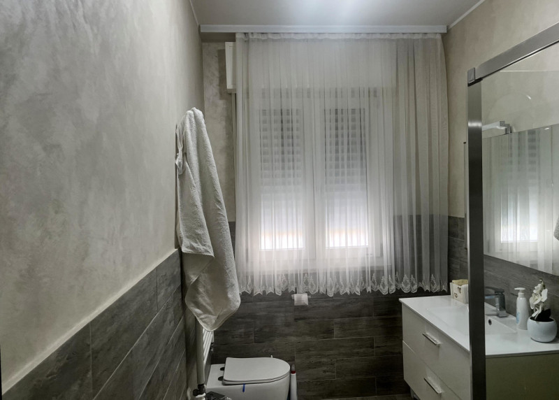 CASALSERUGO centro vendesi appartamento in zona residenziale completamente ristrutturato internam...