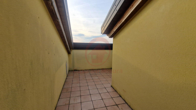 VIGODARZERE, CENTRO, RIF. A169: Casa Su Misura ha il piacere di proporvi appartamento su due live...