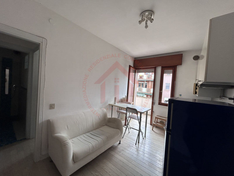 RIF: FR026 PADOVA - MADONNA PELLEGRINA Proponiamo in vendita mini appartamento di 40 mq al terzo ...