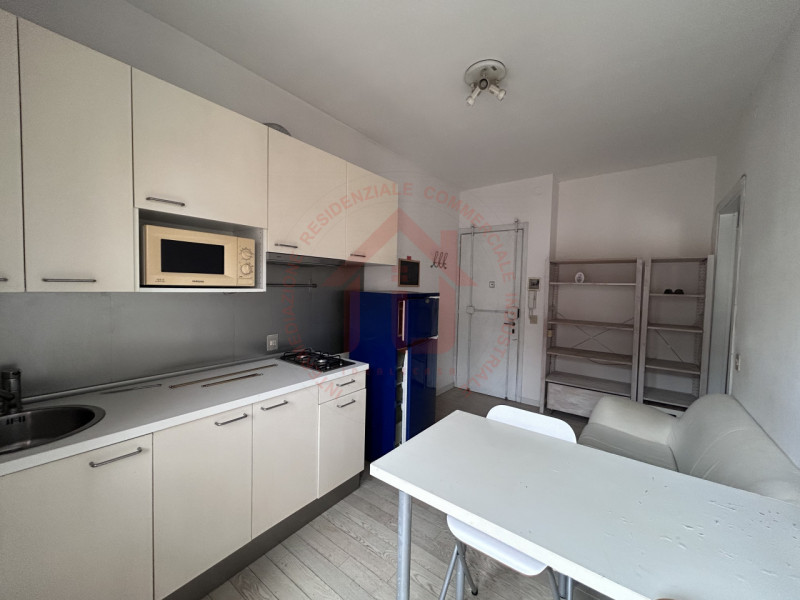RIF: FR026 PADOVA - MADONNA PELLEGRINA Proponiamo in vendita mini appartamento di 40 mq al terzo ...