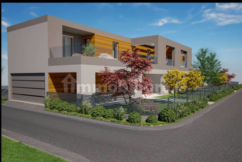 Immobile in esclusiva al Gruppo Padova MLS

Splendida villa bifamiliare ad uso abitativo situata ...