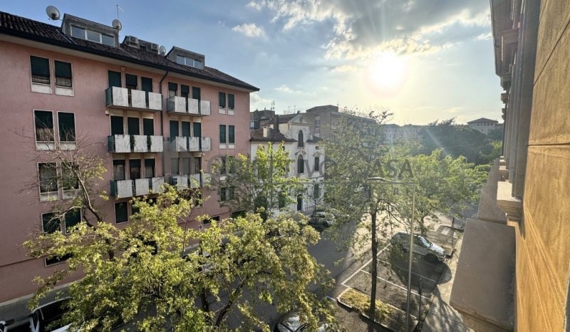 Rif. PD297 - In zona Città Giardino, all'intero di Palazzo Vanzo, proponiamo per la vendita prest...