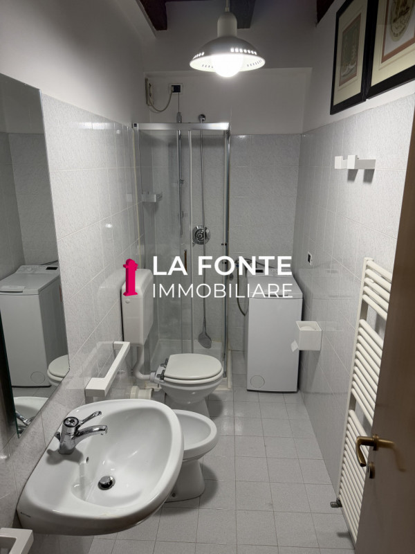 Si richiede una e-mail con le vostre referenze, i vostri contatti e una vostra disponibilità prim...