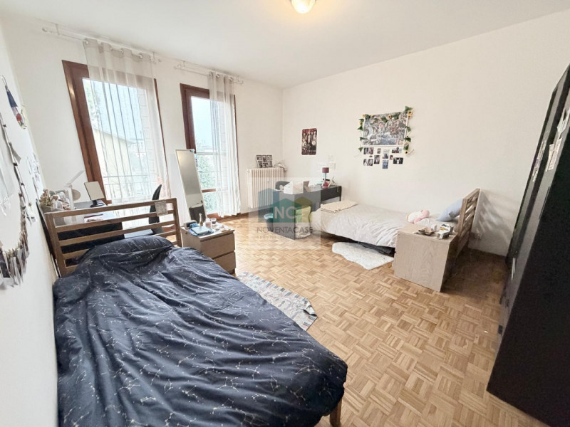 In una delle zone più ricercate di Padova, precisamente nel quartiere Ognissanti, proponiamo in v...