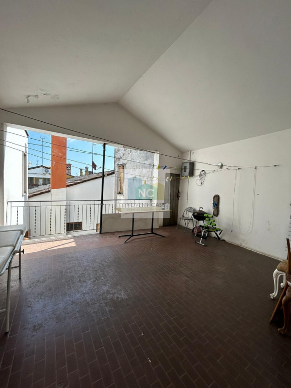 In una delle zone più ricercate di Padova, precisamente nel quartiere Ognissanti, proponiamo in v...