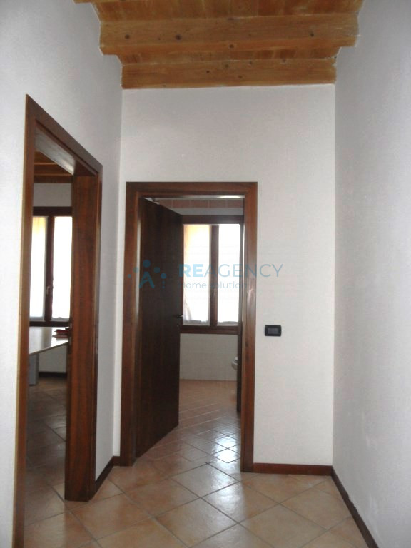 Thiene
 
Stai cercando un ufficio a pochi passi dal centro?

Prezzo € 500 mensili 

CHIAMACI ORA ...