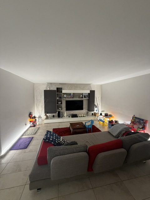 Pianiga-Cazzago: Vendesi appartamento al piano terra con ingresso indipendente e giardino privato...