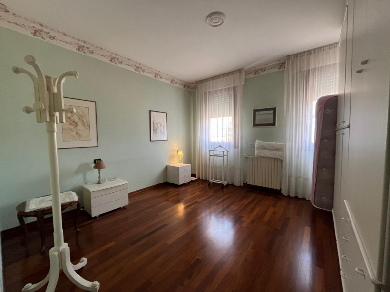 ABANO TERME: Classe E EPgl,nren 119,18 KWh/mq anno.
In piena zona pedonale appartamento posto all...