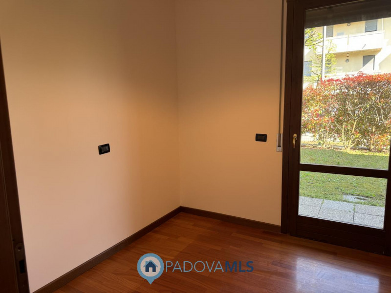 Immobile in esclusiva al Gruppo Padova MLS
Recente appartamento in ottime condizioni posto al pia...