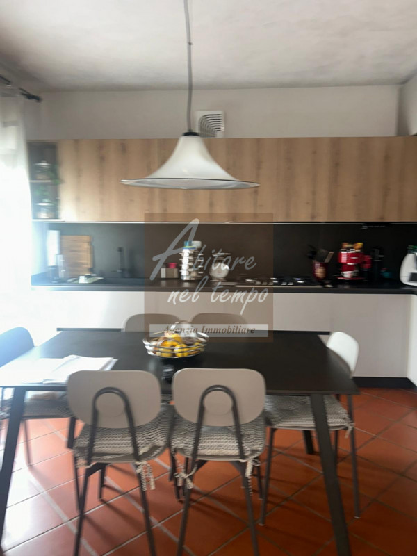 CITTADELLA (PD) Casa con magazzino e ampio giardino comoda al centro 

In posizione strategica, c...