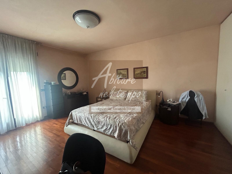 CITTADELLA (PD) Casa con magazzino e ampio giardino comoda al centro 

In posizione strategica, c...