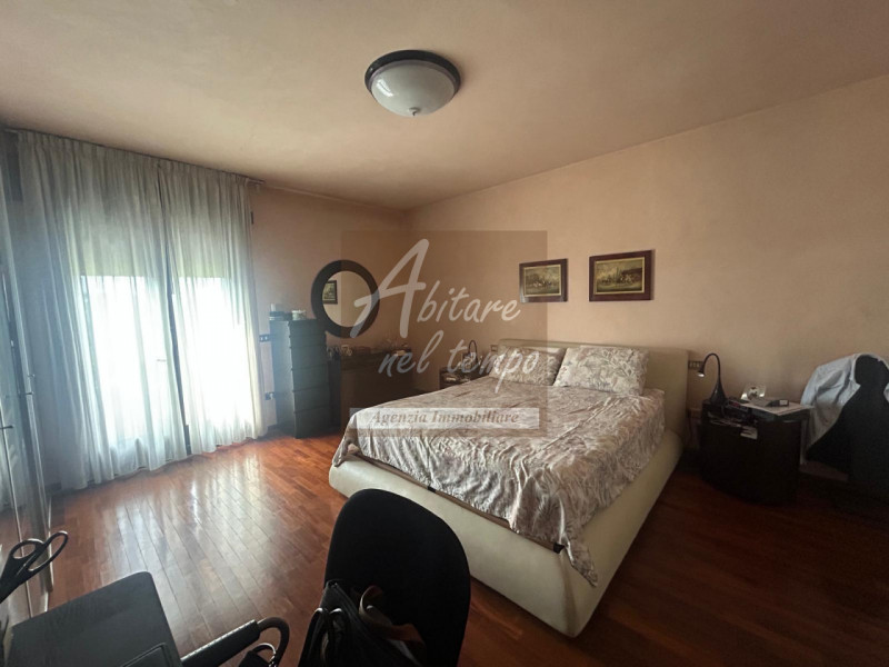 CITTADELLA (PD) Casa con magazzino e ampio giardino comoda al centro 

In posizione strategica, c...