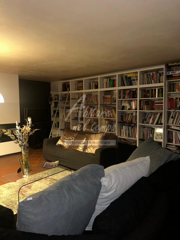 CITTADELLA (PD) Casa con magazzino e ampio giardino comoda al centro 

In posizione strategica, c...