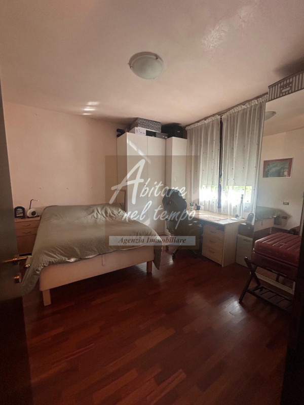 CITTADELLA (PD) Casa con magazzino e ampio giardino comoda al centro 

In posizione strategica, c...