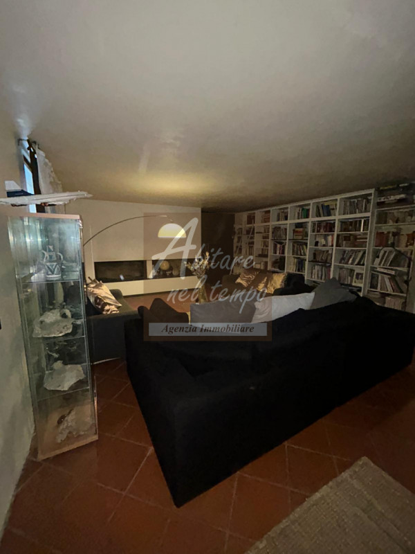CITTADELLA (PD) Casa con magazzino e ampio giardino comoda al centro 

In posizione strategica, c...