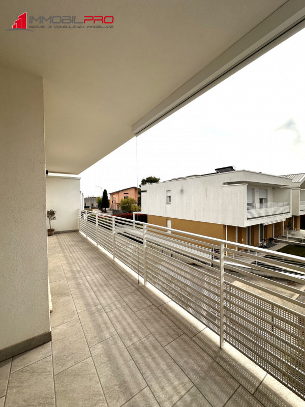 Se stai cercando qualcosa di più di un semplice tricamere, questa è la soluzione giusta.

In un c...