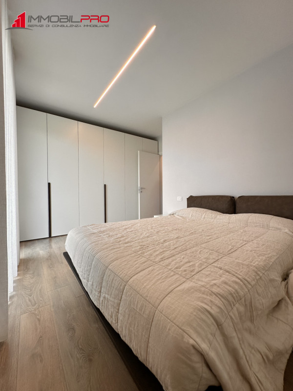 Se stai cercando qualcosa di più di un semplice tricamere, questa è la soluzione giusta.

In un c...