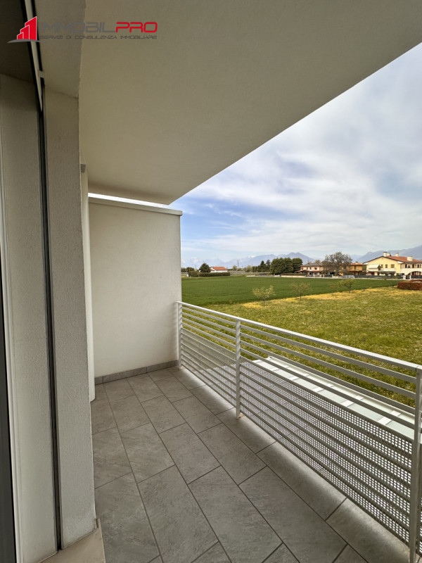 Se stai cercando qualcosa di più di un semplice tricamere, questa è la soluzione giusta.

In un c...