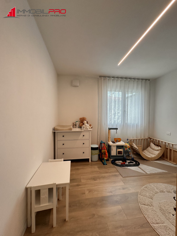 Se stai cercando qualcosa di più di un semplice tricamere, questa è la soluzione giusta.

In un c...